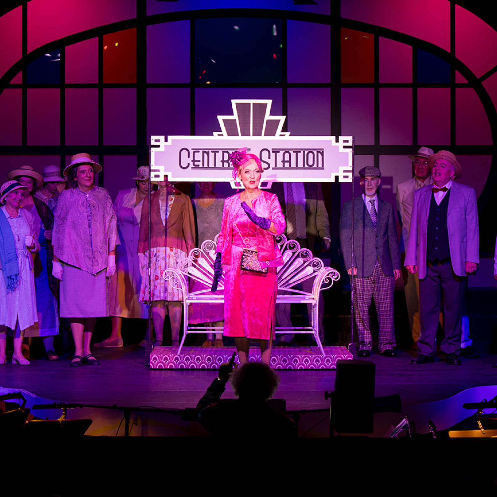 video-hello-dolly-home